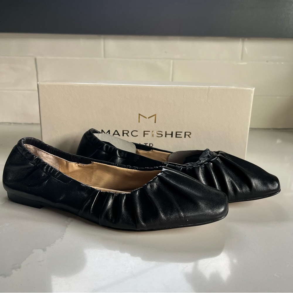 Marc Fisher LTD Ophia Black Leather Ruched Slip On Ballet Flats Women’s Sz 5 BNB